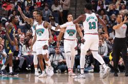 九游体育app下载-猛龙强势胜活塞，球队备战季后赛信心十足的简单介绍