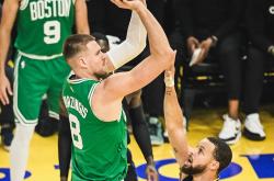 九游体育中国官网-勇士险胜猛龙，塔图姆抢断壮举延续连胜