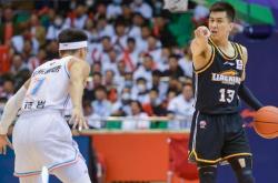 九游体育网页版-山东男篮进入巅峰状态，目标赢得冠军