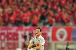 九游体育官网入口-拜仁门将神勇扑救，成为球队最后一道防线