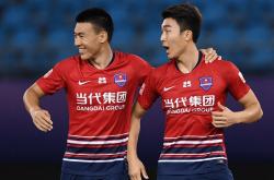 包含天津泰达告负，遭遇连败不敌劲敌的词条