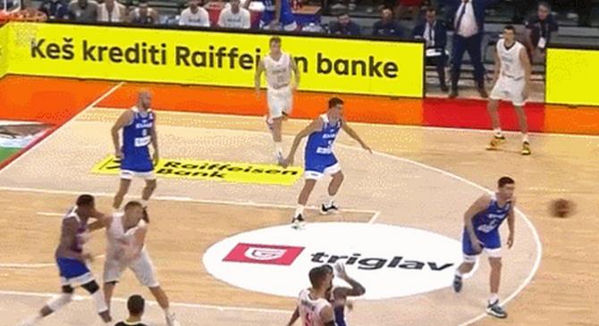 九游体育官方登录入口-包含希腊在对塞尔维亚的较量中力克对手的词条