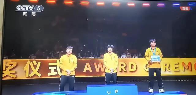 九游体育官网入口-包含亚洲杯篮球锦标赛举办，球队备战冲刺光荣奖杯的词条
