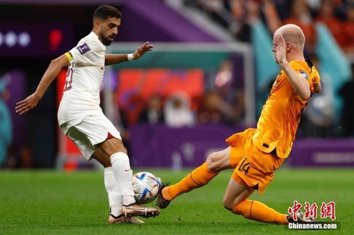 荷兰队在布雷达赢得胜利，晋级16强